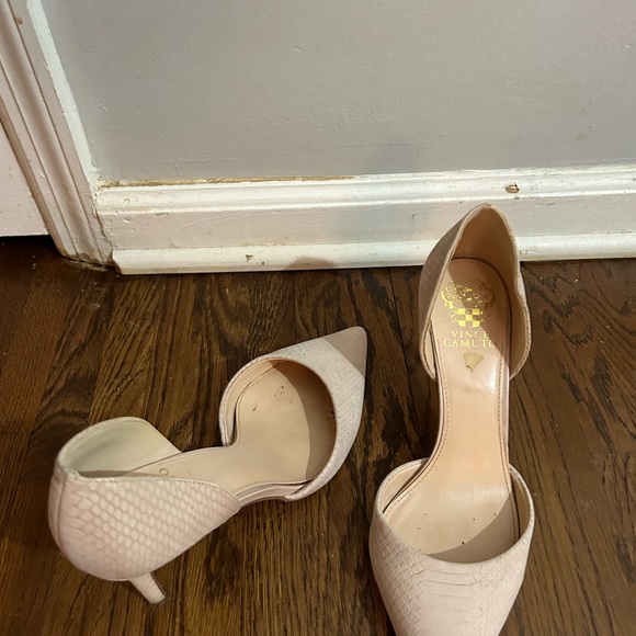 Vince Camuto Shoes - Vince Camuto snakeskin heals